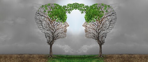 Visages qui communiquent par la pensée